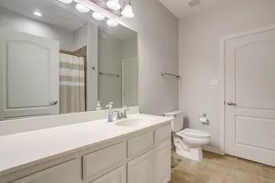 714 E 1st Street, Fort Worth, TX 76102 - Photo 11