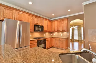 11921 Kingsville Dr, Frisco, TX 75035 - Photo 11