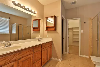 11921 Kingsville Drive, Frisco, TX 75035 - Photo 15