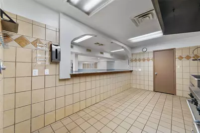 501 NE 31st Street, Grand Prairie, TX 75050 - Photo 17