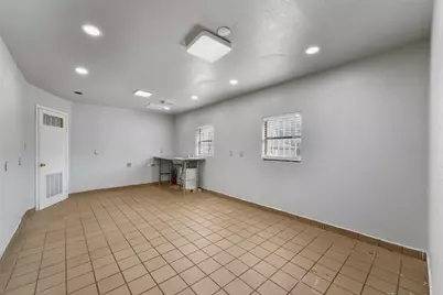 501 NE 31st Street, Grand Prairie, TX 75050 - Photo 19