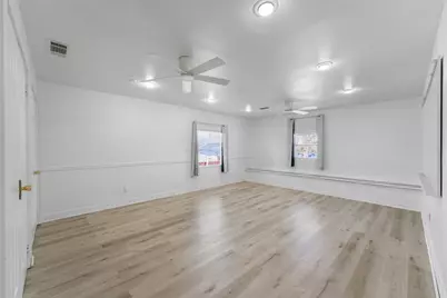 501 NE 31st Street, Grand Prairie, TX 75050 - Photo 31