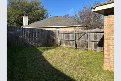 4938 Brazoswood Circle, Arlington, TX 76017 - Photo 17