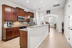 2470 Sunderland Ln, Lewisville, TX 75067 - Photo 9