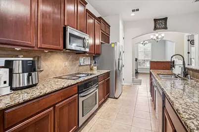 2470 Sunderland Lane, Lewisville, TX 75067 - Photo 11