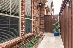 2470 Sunderland Ln, Lewisville, TX 75067 - Photo 5