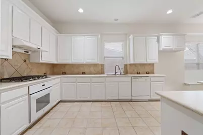 2412 Aramic Court, Arlington, TX 76001 - Photo 13