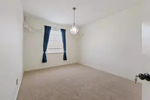 2412 Aramic Ct, Arlington, TX 76001 - Photo 11