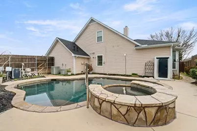 2412 Aramic Court, Arlington, TX 76001 - Photo 3