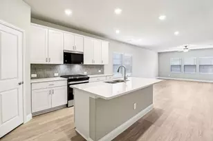 6636 Creek Edge Cir, Fort Worth, TX 76036 - Photo 3