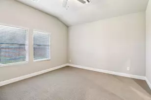 6636 Creek Edge Cir, Fort Worth, TX 76036 - Photo 15