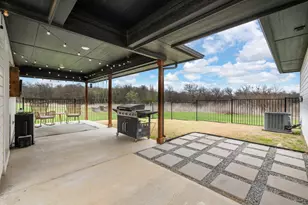 1556 Lizzie Ln, Burleson, TX 76028 - Photo 3