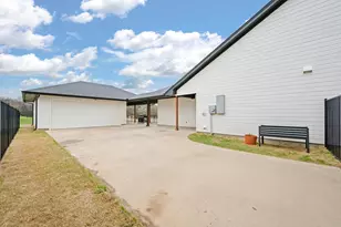 1556 Lizzie Ln, Burleson, TX 76028 - Photo 25