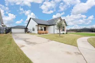 1556 Lizzie Ln, Burleson, TX 76028 - Photo 1