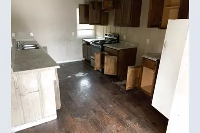 2437 Alloway Drive, Fort Worth, TX 76119 - Photo 9