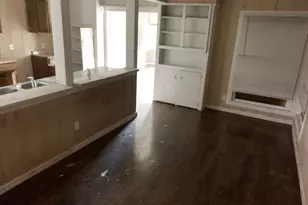 2437 Alloway Dr, Fort Worth, TX 76119 - Photo 7