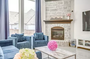 2009 Roundtree Cir E, Fort Worth, TX 76008 - Photo 17