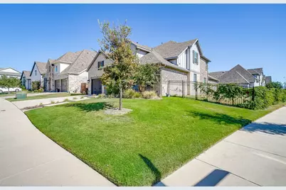 2009 Roundtree Circle E, Fort Worth, TX 76008 - Photo 3
