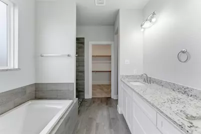 314 Oakwood Avenue, Jacksboro, TX 76458 - Photo 11