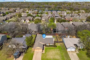 405 Thorn Wood Dr, Euless, TX 76039 - Photo 33