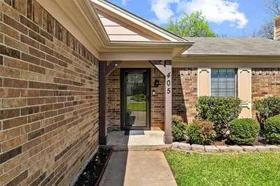 405 Thorn Wood Drive, Euless, TX 76039 - Photo 3