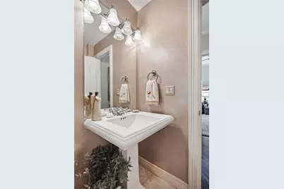 3401 Lee Parkway #102, Dallas, TX 75219 - Photo 9