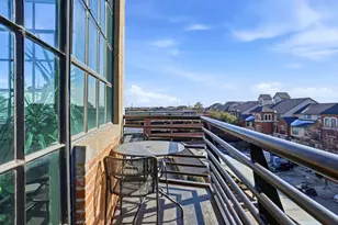 2220 Canton St, Dallas, TX 75201 - Photo 29