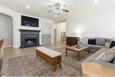 10928 Middleglen Road, Fort Worth, TX 76052 - Photo 9