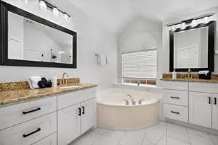 9427 Vista Cir, Irving, TX 75063 - Photo 11