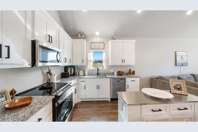 301 Paschall Boulevard, Mabank, TX 75147 - Photo 9