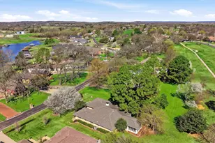 718 Kiowa Dr W, Lake Kiowa, TX 76240 - Photo 39