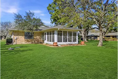 718 Kiowa Drive W, Lake Kiowa, TX 76240 - Photo 33