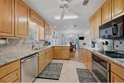 718 Kiowa Drive W, Lake Kiowa, TX 76240 - Photo 13