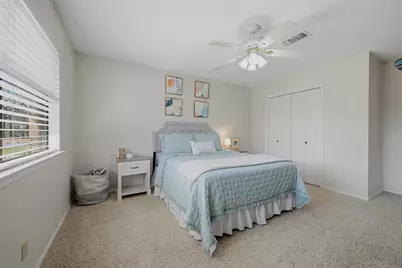 718 Kiowa Drive W, Lake Kiowa, TX 76240 - Photo 23