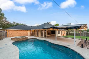 309 Josey Ln, Red Oak, TX 75154 - Photo 17