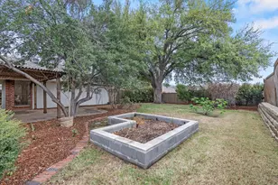 2722 Gold Rush Ln, Carrollton, TX 75007 - Photo 37