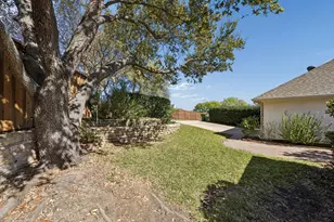 1213 Stonewall St, Garland, TX 75043 - Photo 33