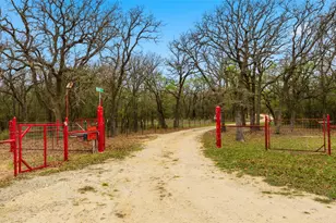 871 Hcr 1212 Rd, Blum, TX 76627 - Photo 3