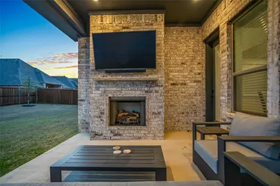2217 Moore Valley Drive, McKinney, TX 75071 - Photo 3