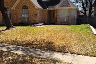 1807 Evergreen Ct, Grapevine, TX 76051 - Photo 1