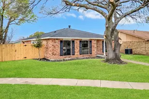 9131 High Plain Ln, Dallas, TX 75249 - Photo 3