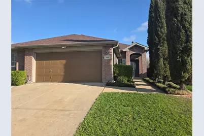 460 Cranbrook Lane, Grand Prairie, TX 75052 - Photo 1
