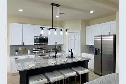 301 E 14th Avenue, Corsicana, TX 75110 - Photo 17