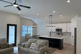 301 E 14th Ave, Corsicana, TX 75110 - Photo 13