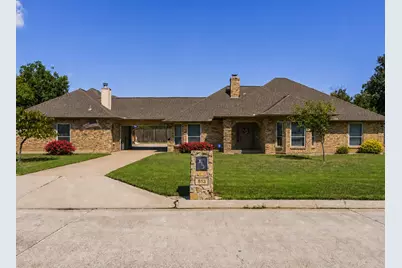 813 Shady Creek Drive, Kennedale, TX 76060 - Photo 1