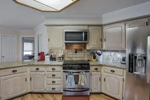813 Shady Creek Dr, Kennedale, TX 76060 - Photo 11