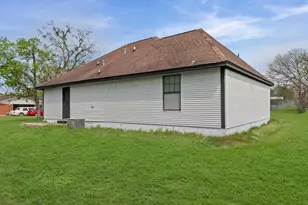 308 S Herman St, Mexia, TX 76667 - Photo 23