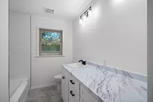 252 E Main St, Van, TX 75790 - Photo 9