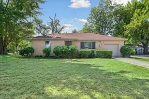 252 E Main St, Van, TX 75790 - Photo 1