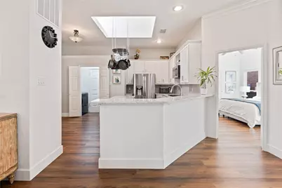 8718 Falls Road, Irving, TX 75063 - Photo 9